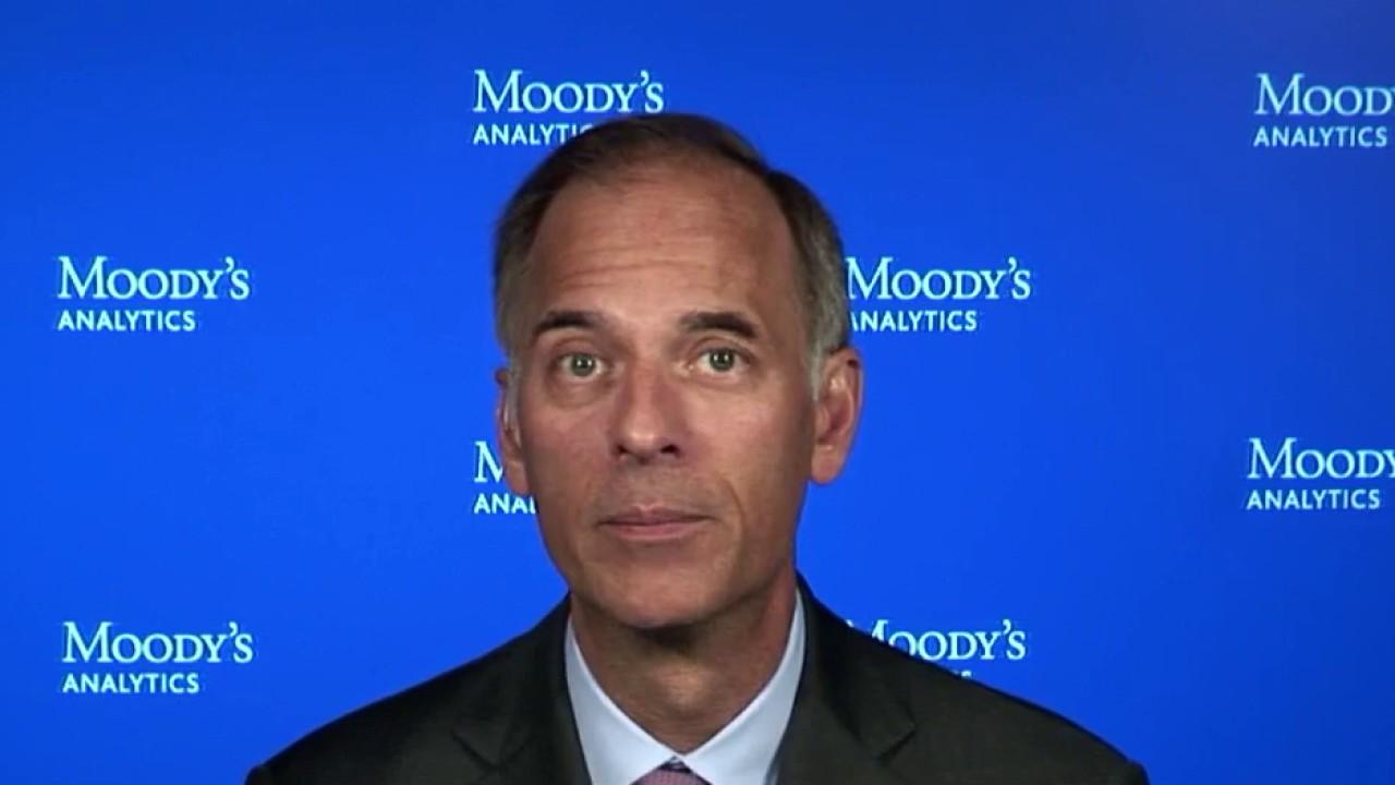 Moody's Analytics Chief Economist argues that the U.S. economy will go into another recession without help from another coronavirus stimulus. 