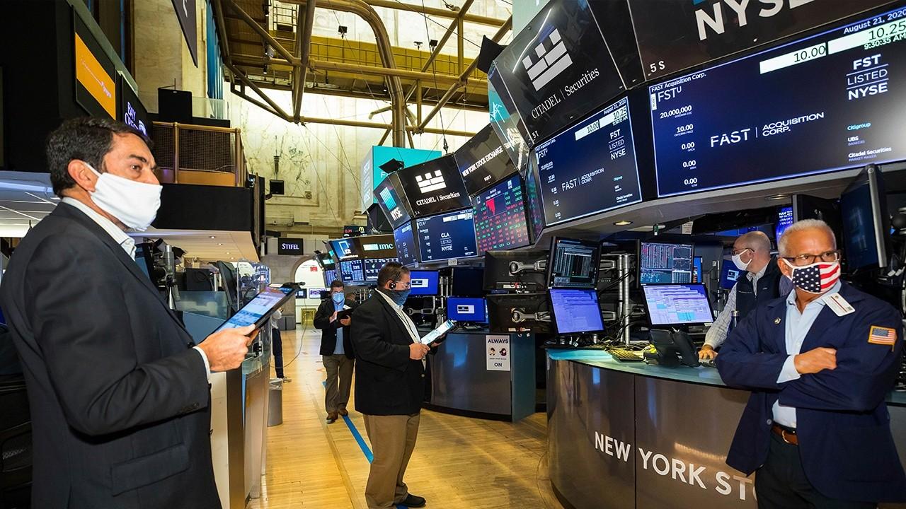 BNY Mellon Investment chief strategist Alicia Levine, MarketGauge Group Managing Director Michele Schneider and Belpointe chief strategist David Nelson share their investing tips for the coming months. 