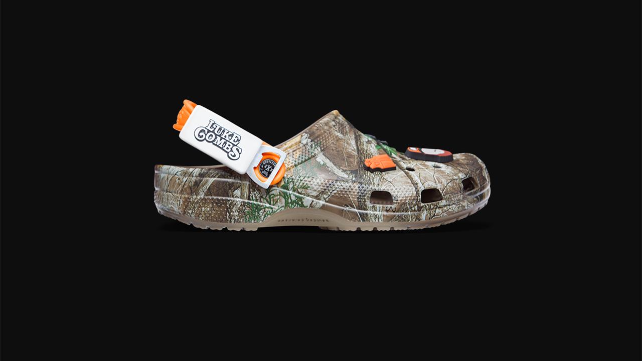 country crocs shoes