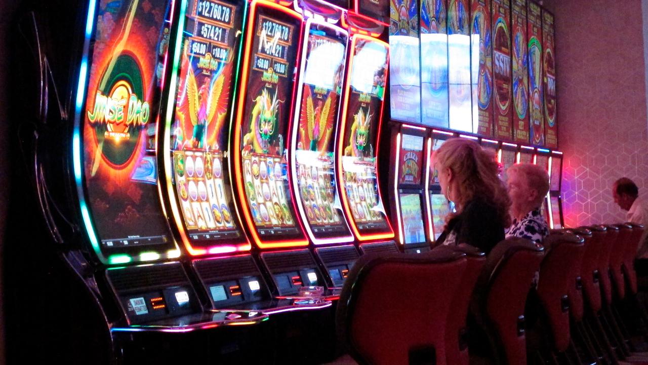 Gamblers drive hours and wait in lines, as casinos reopen amid coronavirus | Fox Business